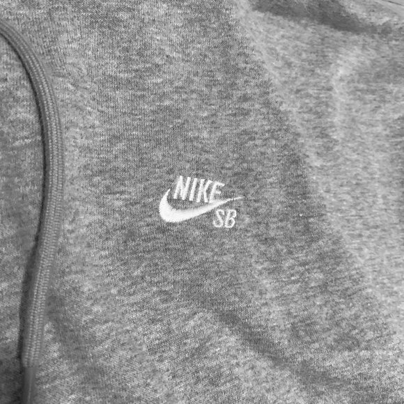 Nike SB Pullover Men's Hoodie - Picture 3 of 4